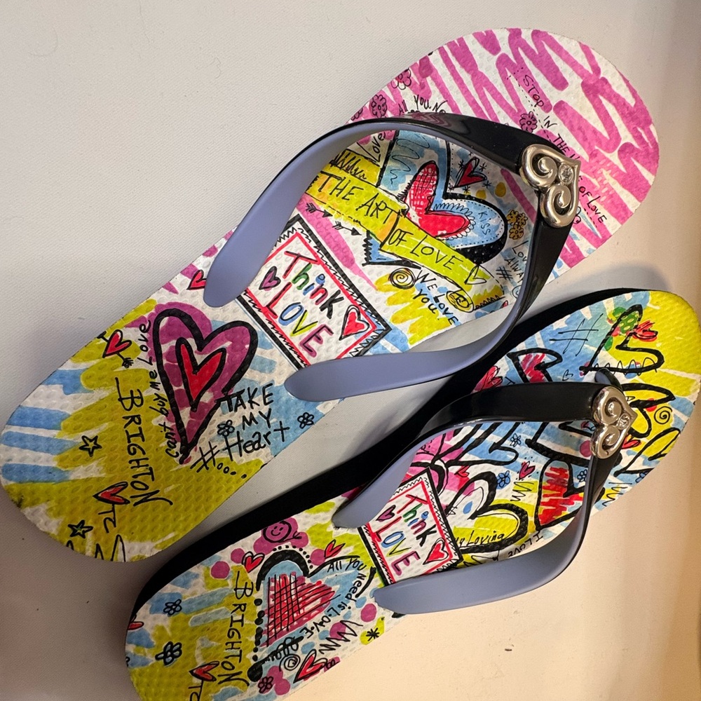 Brighton Graphic Flip Flops with Heart Detail - Picture 2 of 4